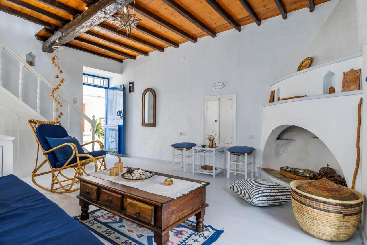 Villa The Lemon Tree House à Skopelos Extérieur photo